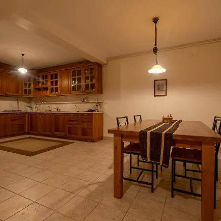 Spacious Single Detached House With Terrace - Near To Hagia Sophia * 伊斯坦布尔