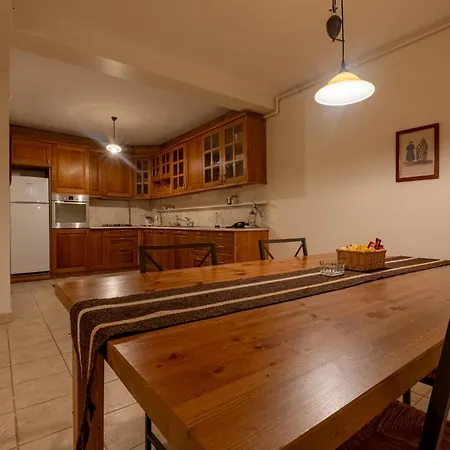 Spacious Single Detached House With Terrace - Near To Hagia Sophia 别墅